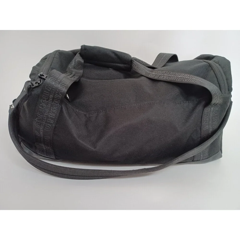Gymshark Duffel Bag Medium Everyday Gym Bag Black Lightweight Workout Sports